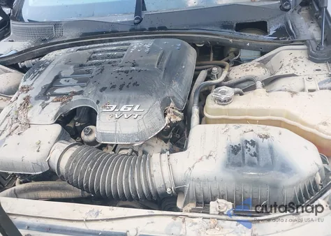 2018 Chrysler 300 Limited из США, поврежденный, VIN 2C3CCAEG2JH193740